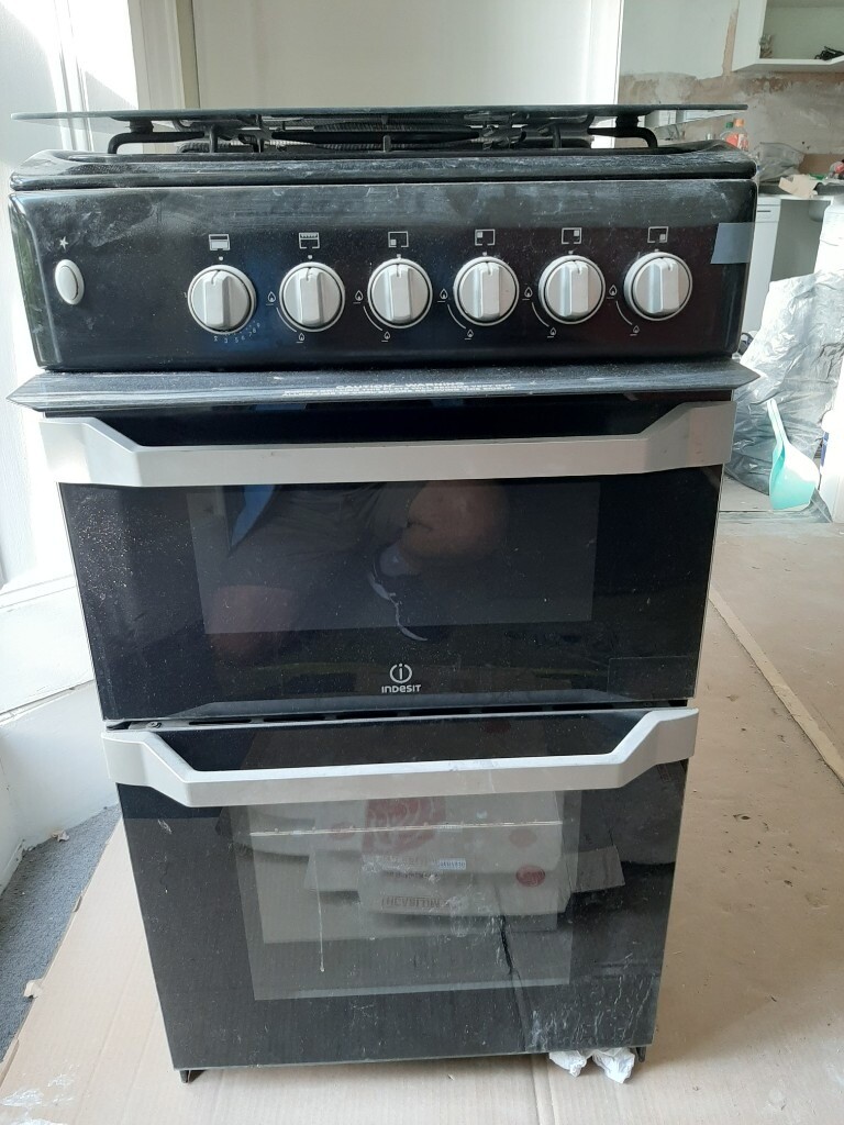 INDESIT FREESTANDING GAS COOKER IN EXCELLENT CONDITION in Islington