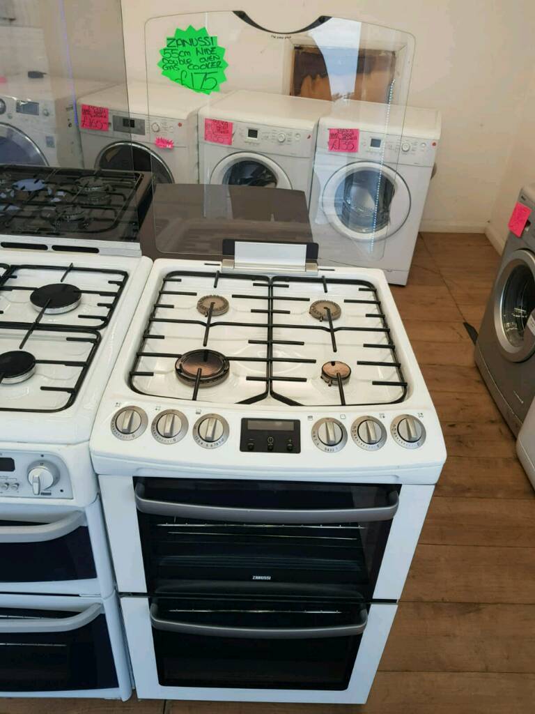 ZANUSSI 55CM GAS DOUBLE OVEN COOKER IN WHITE in Leeds City Centre
