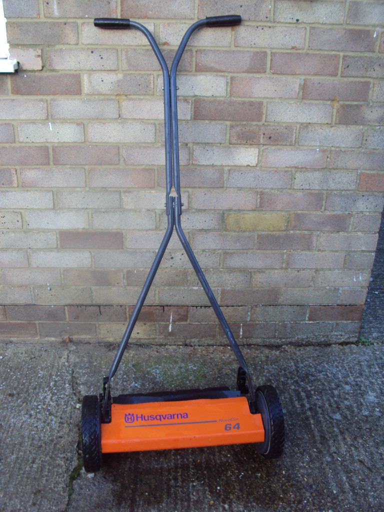 Husqvarna Novocut 64 manual push mower - cylinder lawnmower