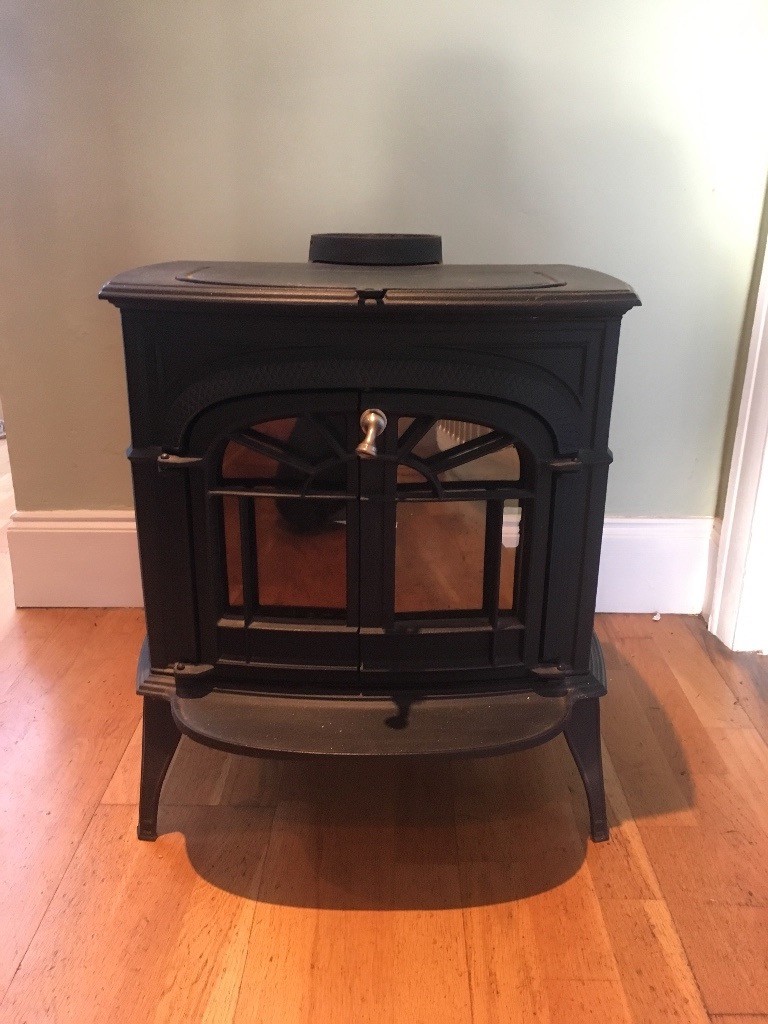Vermont Castings Intrepid II Coal Effect Gas Stove in Sandbach