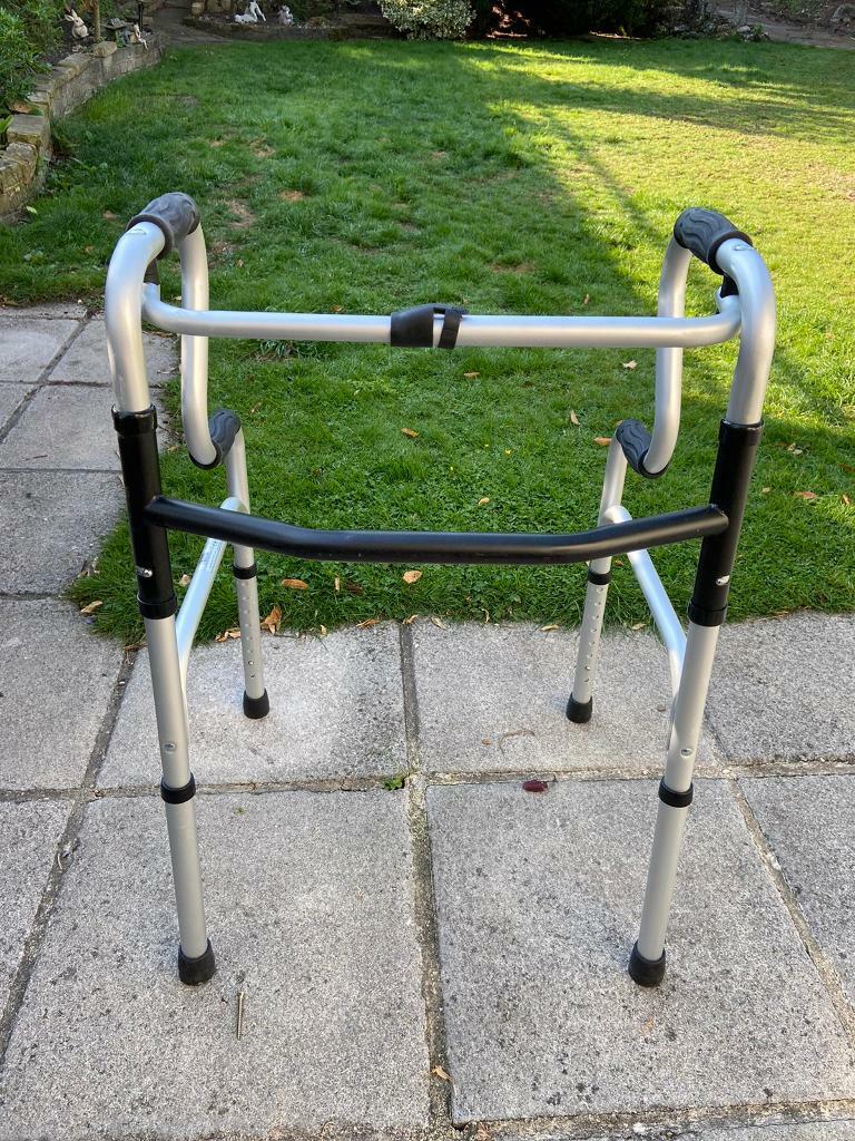 2 height walking frame in Croydon, London Gumtree