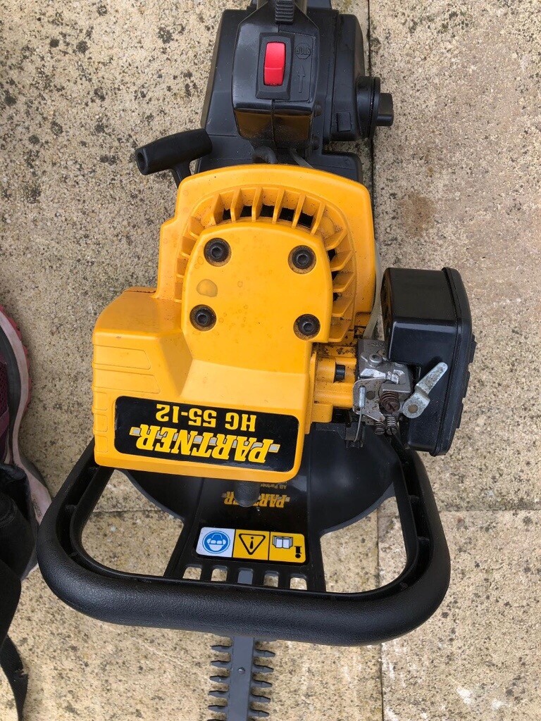 Partner Petrol Hedge Trimmer HG5512 in Pershore, Worcestershire