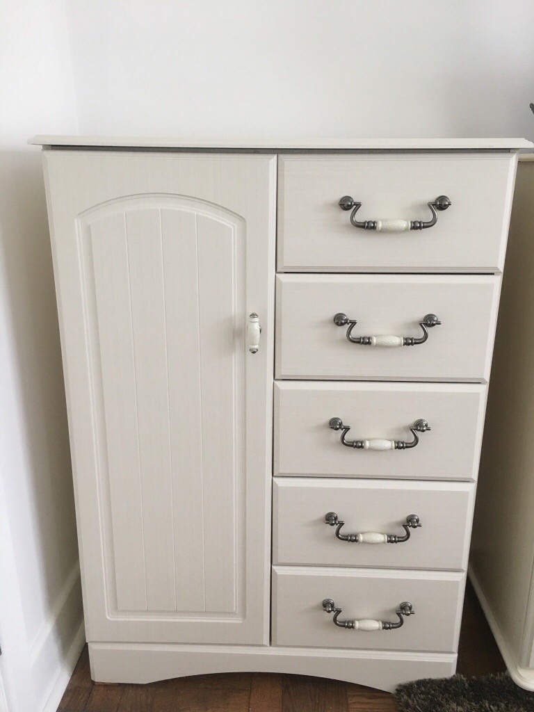 Cream Bedroom Chest With Small Wardrobe And 5 Drawers In West