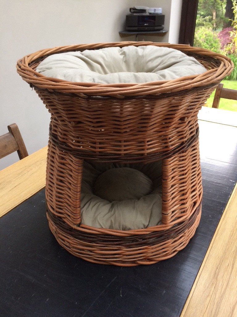 Double tier wicker cat basket in Lisvane, Cardiff Gumtree