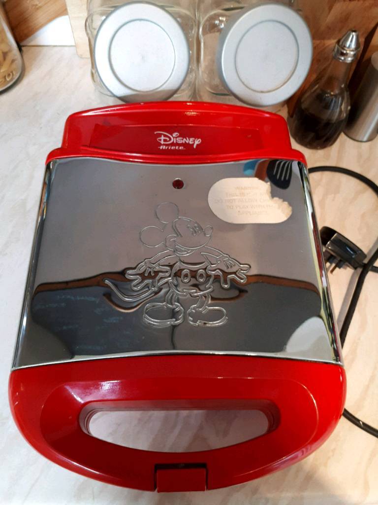 2 x Rare Ariete Disney Mickey Mouse red & chrome 4 slice waffle maker