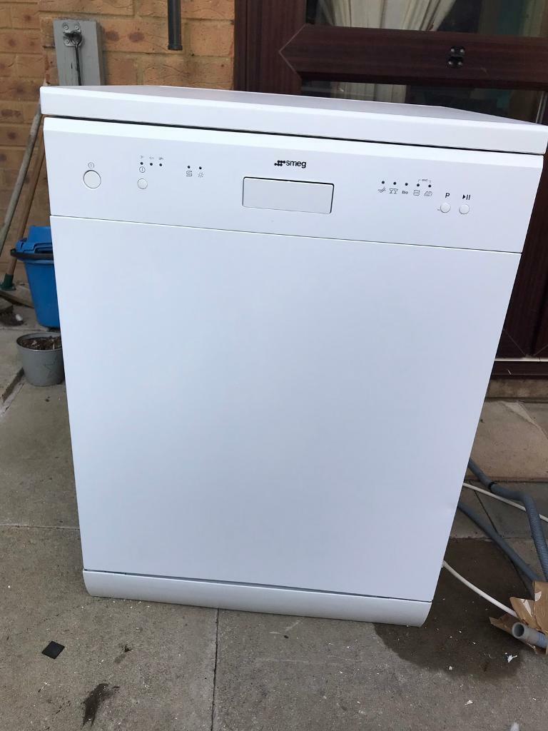 White SMEG Dishwasher... ** DELIVERY AVAILABLE ** in Sudbury, Suffolk