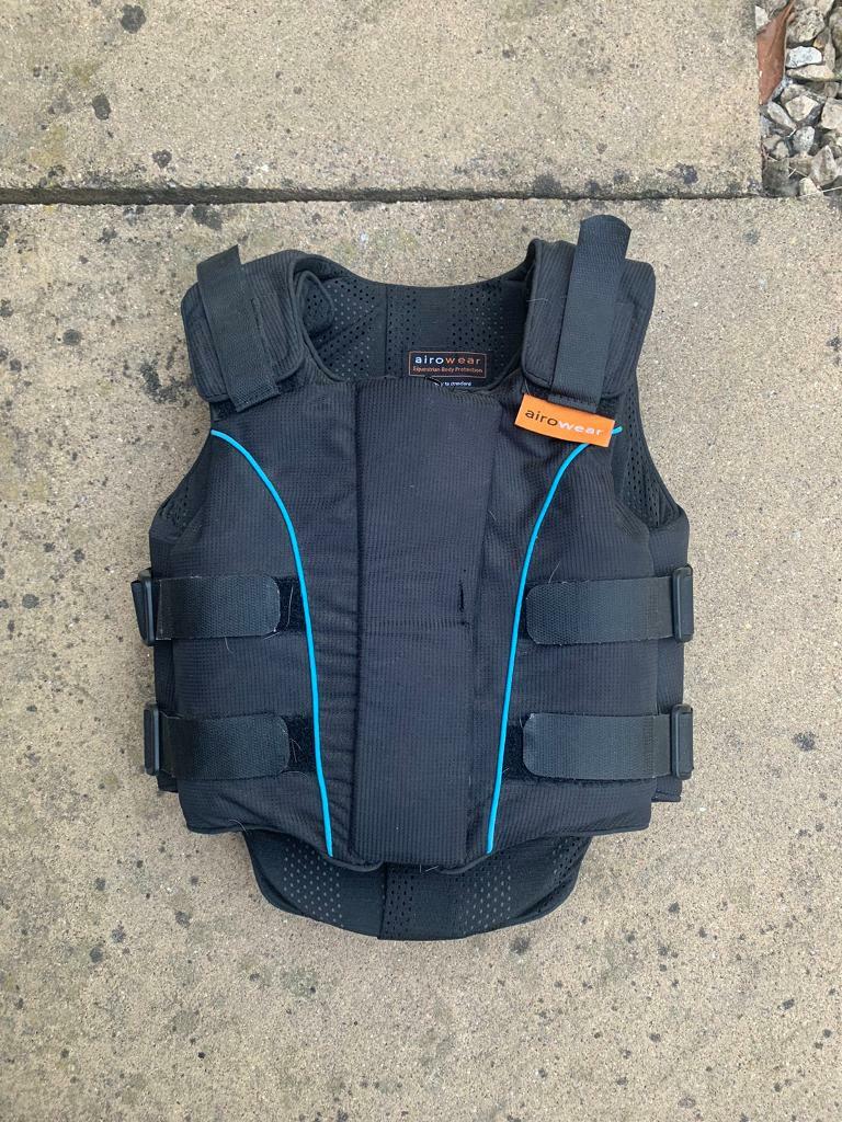 Airowear junior body protector size Y2 regular in Laindon, Essex