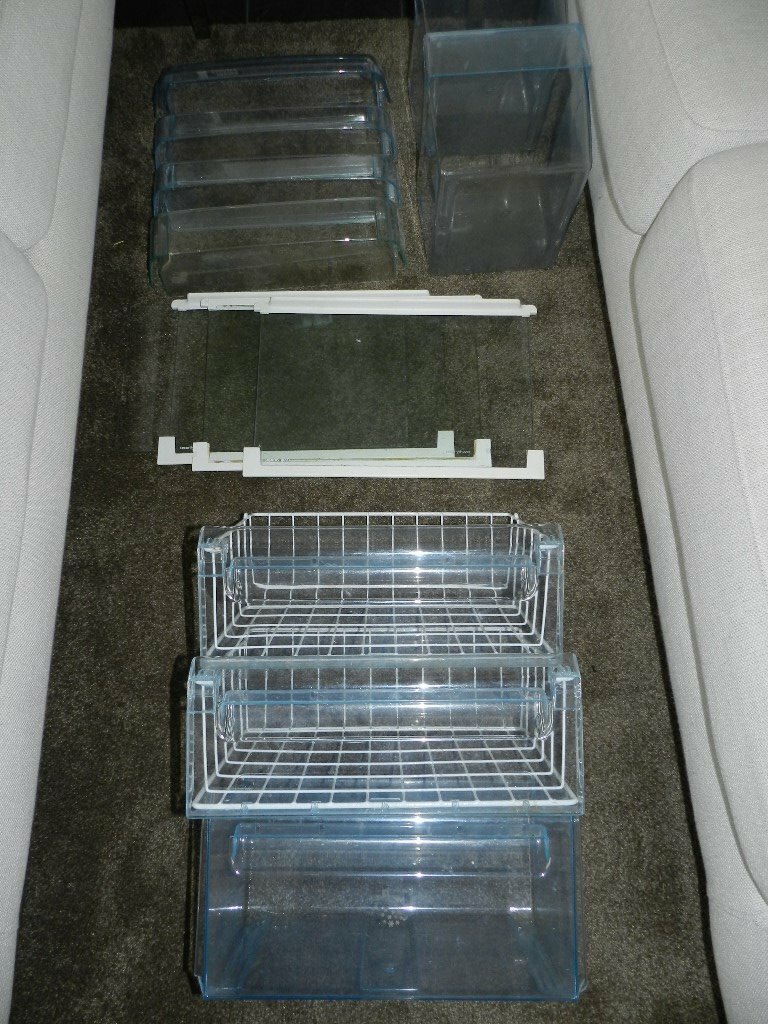 Electrolux Enn28600 Integrated Fridge Freezer Drawers Shelves