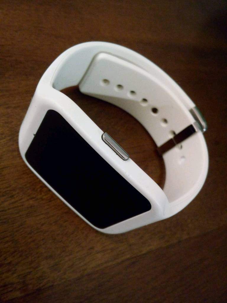 WHITE STRAP Sony Smartwatch 3 Smart Watch SWR50 | in Randalstown, County Antrim | Gumtree