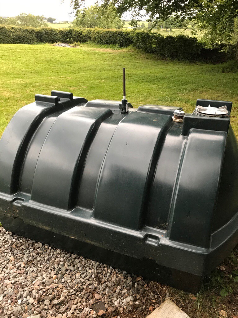Central Heating Oil Tank (Heavy duty plastic tank 1200 Litre capacity