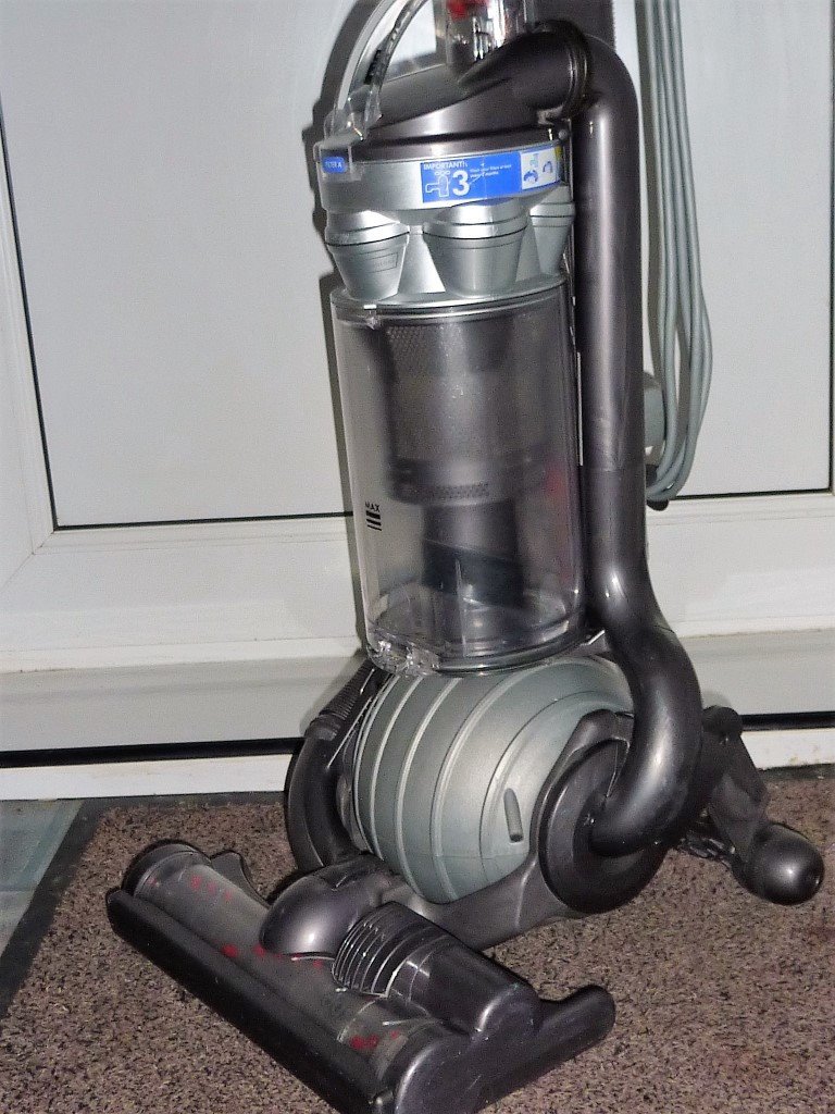Dyson DC25 Animal Bagless Ball Hoover in Morden, London Gumtree