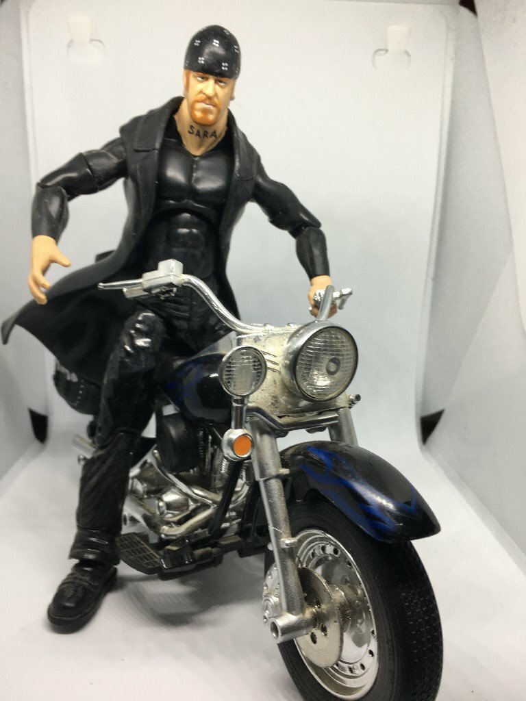 RARE WWF UNDERTAKER ROLLIN REBELS ACTION FIGURE W/MOTORCYCLE JAKKS PACIFIC WWE in Southampton