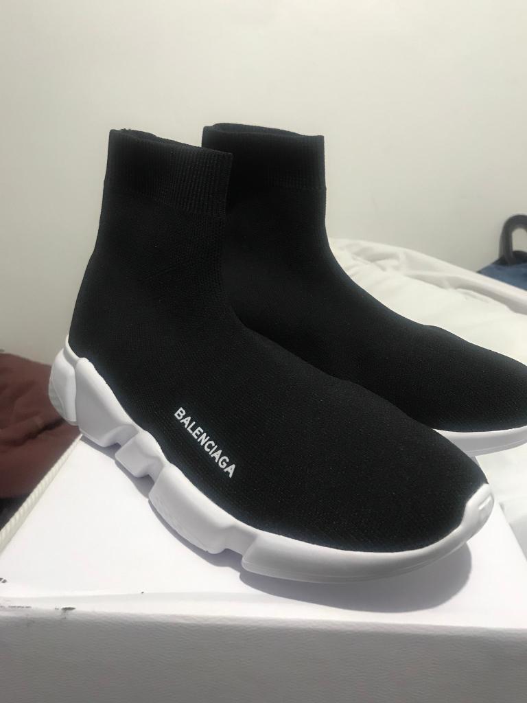 balenciaga runner black and white