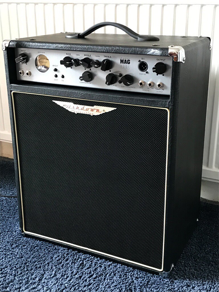 Ashdown MAG 300 Evo3 bass guitar combo amplifier 300watts. in Alloa