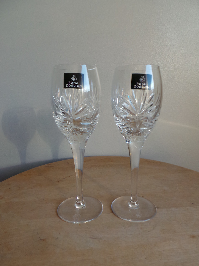 ROYAL DOULTON LEAD CRYSTAL CUT 17cm DORCHESTER GLASSES SIGNED LION HEAD X2 in North Anston