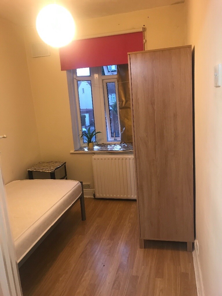 Good Sized Small box Room In Barking London Gumtree