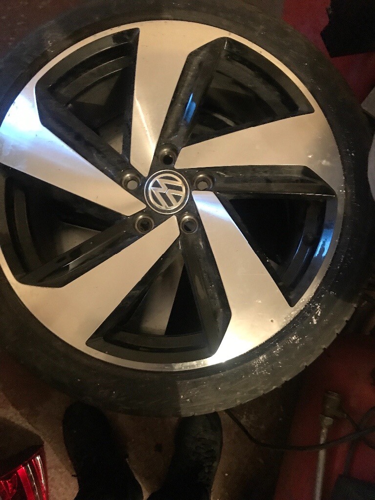 Golf mk7 gti alloys 7.5 alloy wheels in Bradford, West Yorkshire