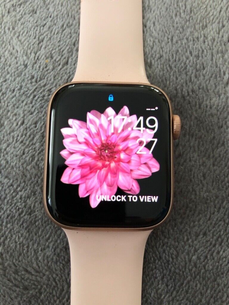 Apple Watch Series 4 44mm Rose Gold Aluminium - GPS and Cellular | in Beccles, Suffolk | Gumtree