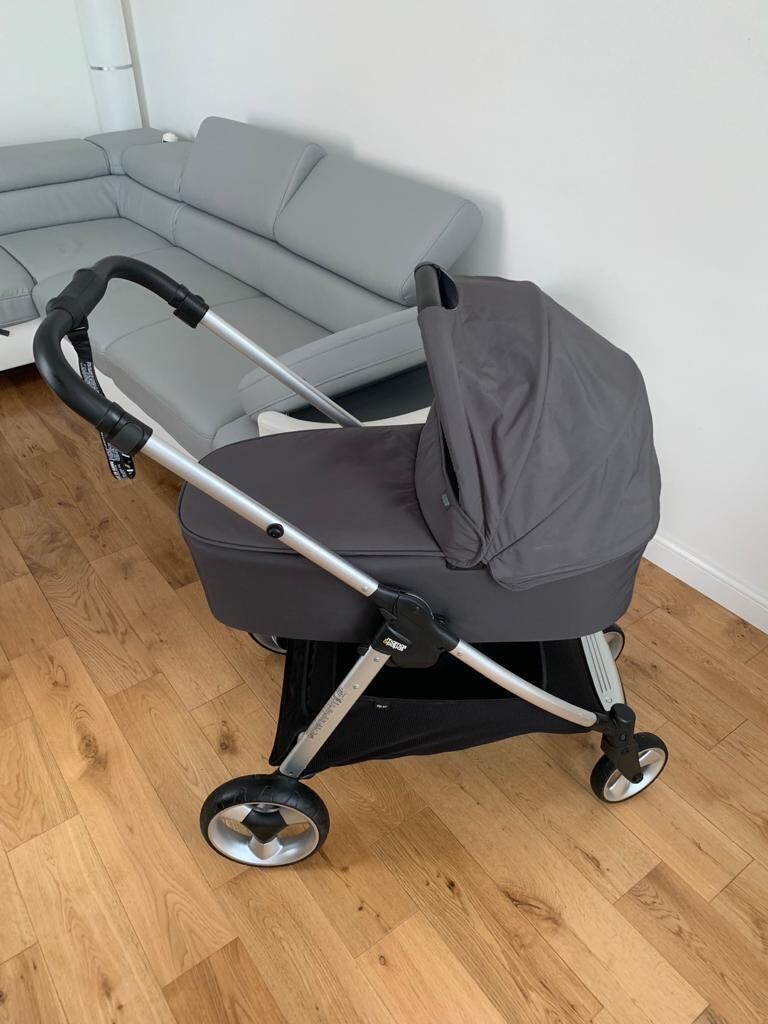 Mamas &Papas pushchair Flip XT2 with free footmuff and changing bag in Buckingham