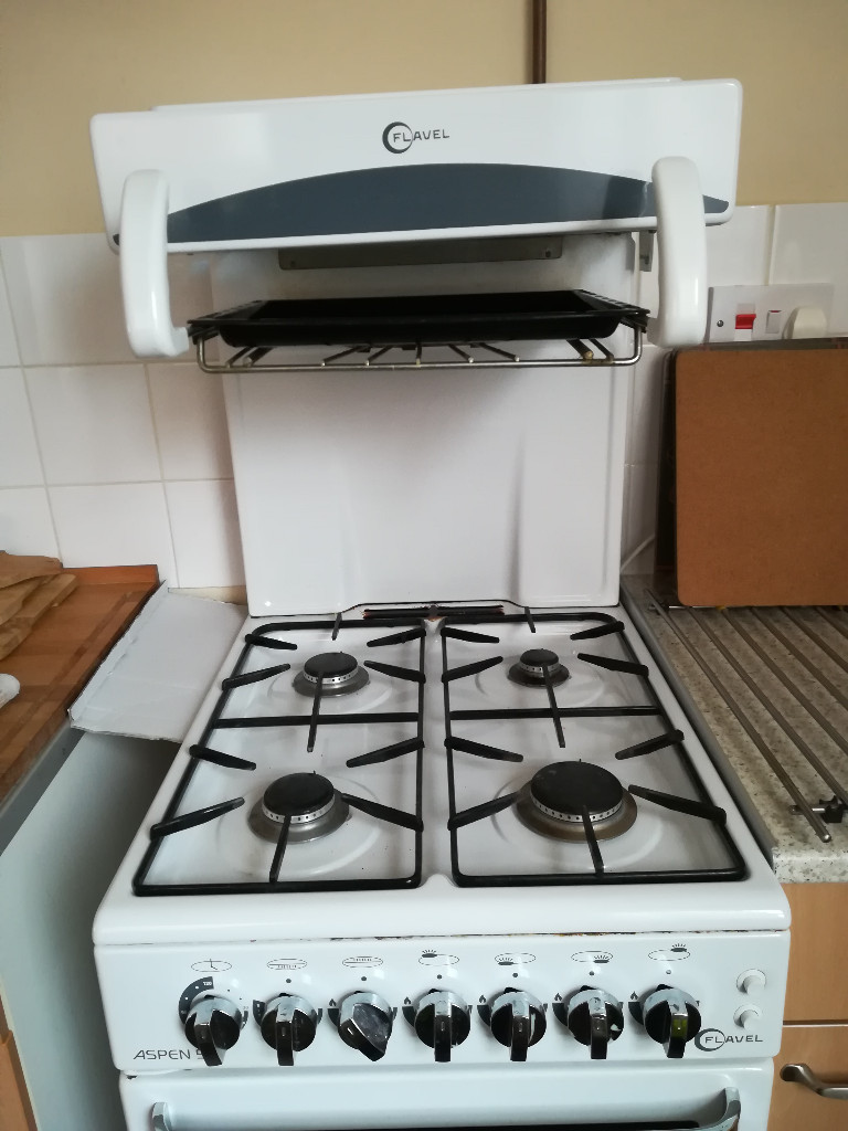 Flavel freestanding 50cm. gas cooker with oven and grill. in