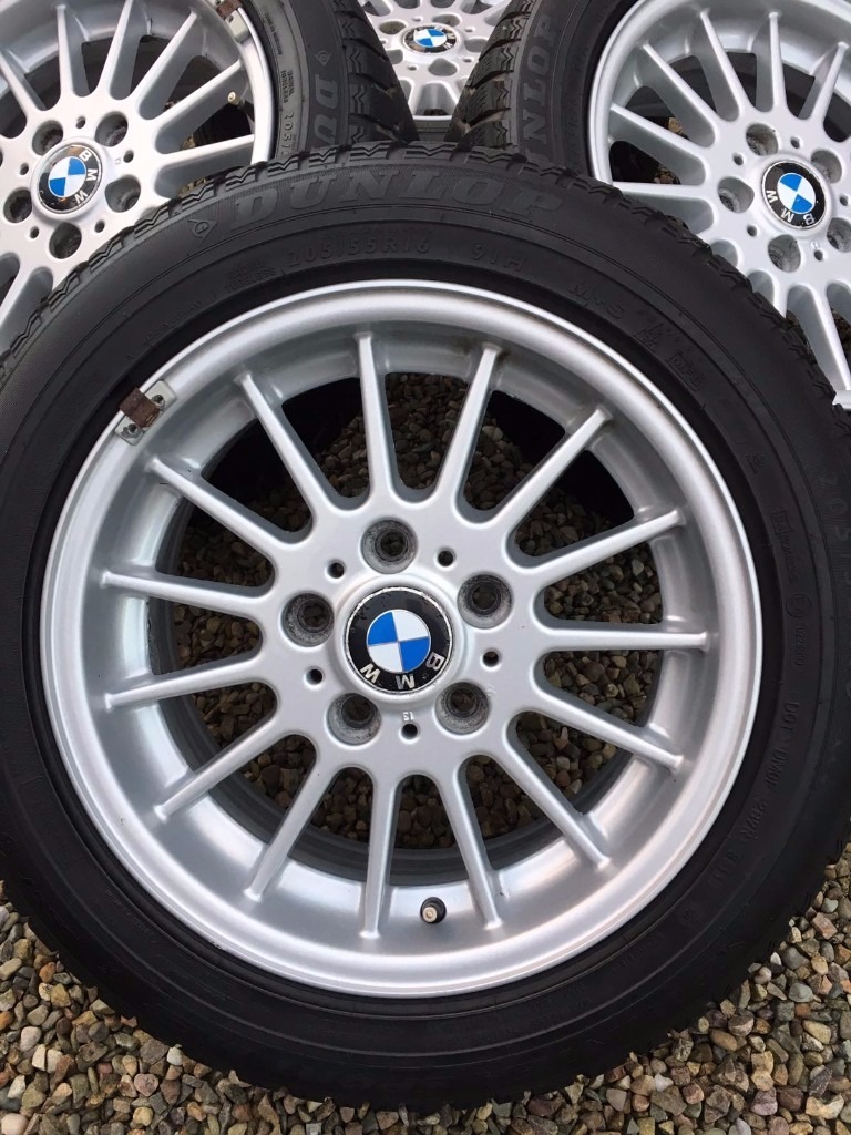 16 Inch BMW Style 32, 4 x 16 Inch Alloy wheels with Dunlop Tyres in