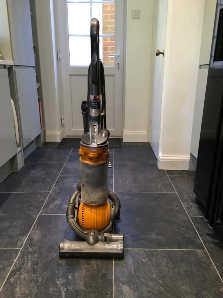 Dyson DC25 Ball upright vacuum cleaner used and good working order