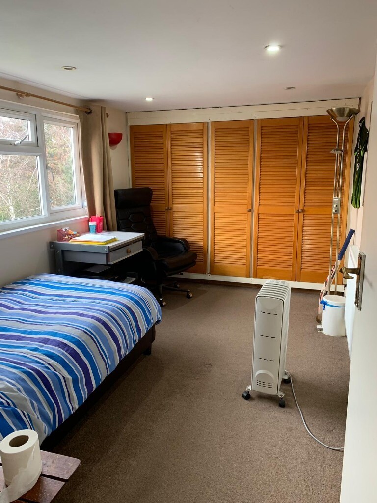 DOUBLE ROOM FOR SINGLE PERSON TO RENT IN GOODMAYES RM6 4ST ALL BILLS