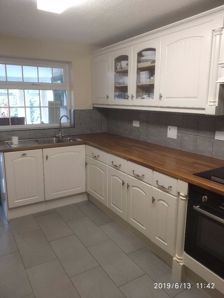 Ivory kitchen Howdens tenby | in Worksop, Nottinghamshire | Gumtree