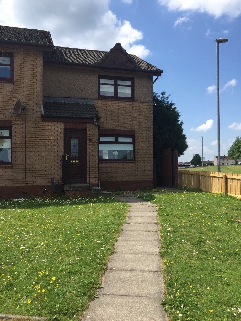 House to rent 2 bedrooms Petersburn, Airdrie in Chapelhall, North