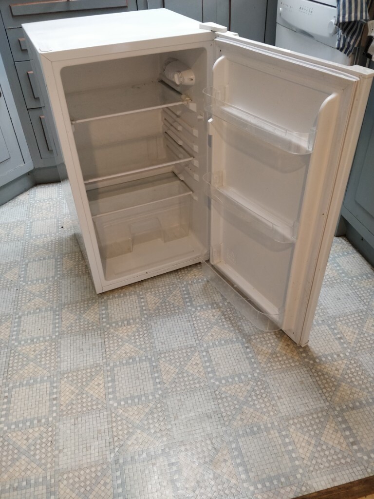 Mini fridge (currys essentials) in Oxford, Oxfordshire Gumtree