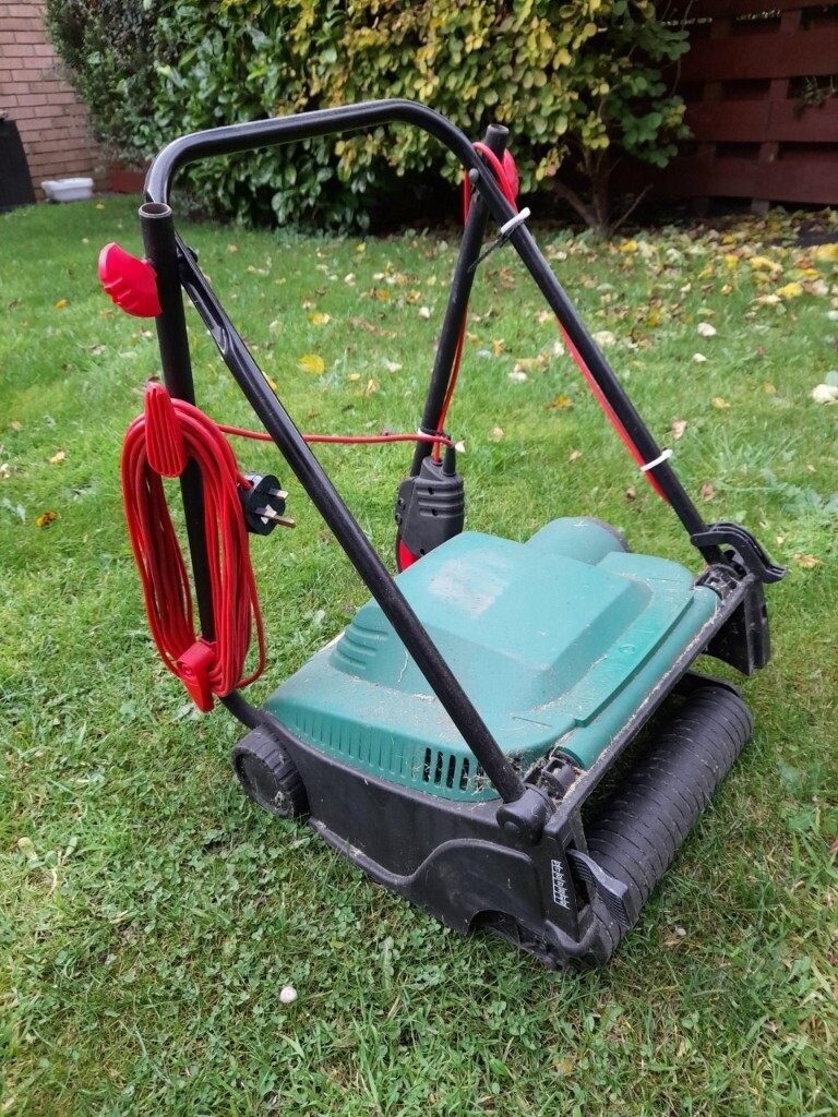Qualcast eclipse 320 electric cylinder mower in Prestonfield