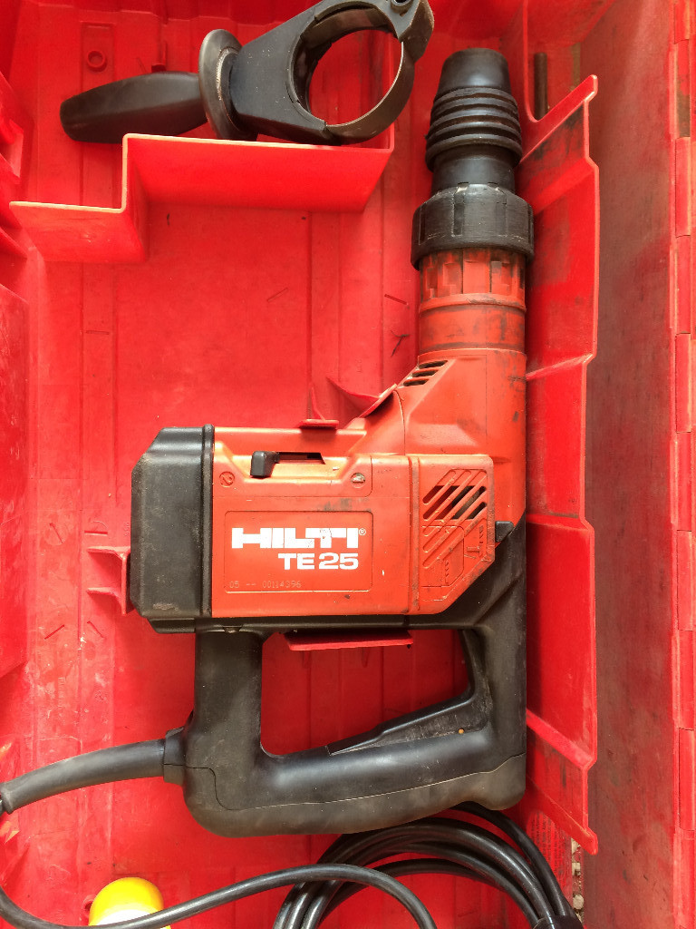 Hilti TE25 Rotary Hammer Drill [ 110v ] & Original Hilti Carry Case