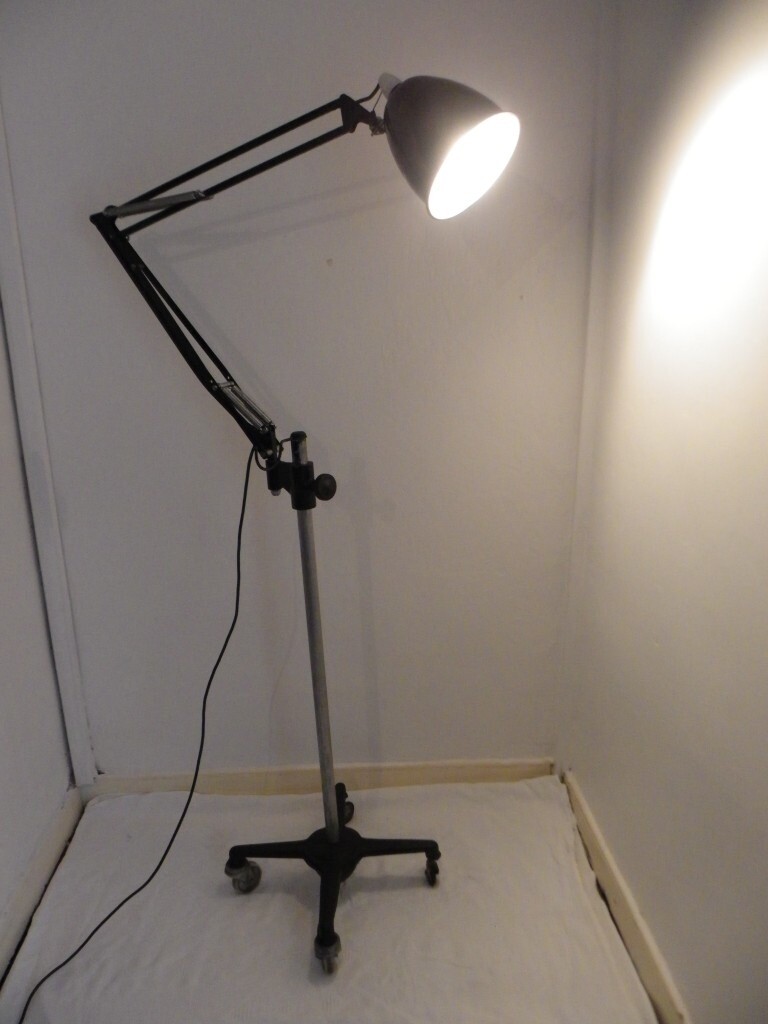Vintage Herbert Terry Redditch Anglepoise Trolley Floor Standard Lamp Castors in Wellington
