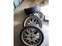 Alloy wheels 4x18.5inch from a classic vintage Ford cougar 