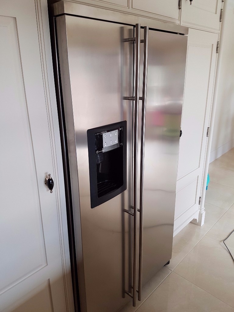 GE (General Electric) Side by Side Fridge Freezer in Maidenhead