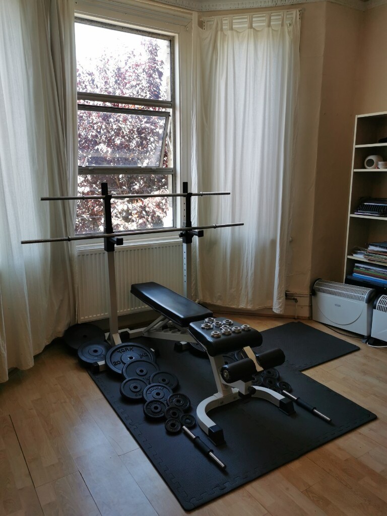 Home Gym Squat rack / Bench press / Weight plates / Floor mats in