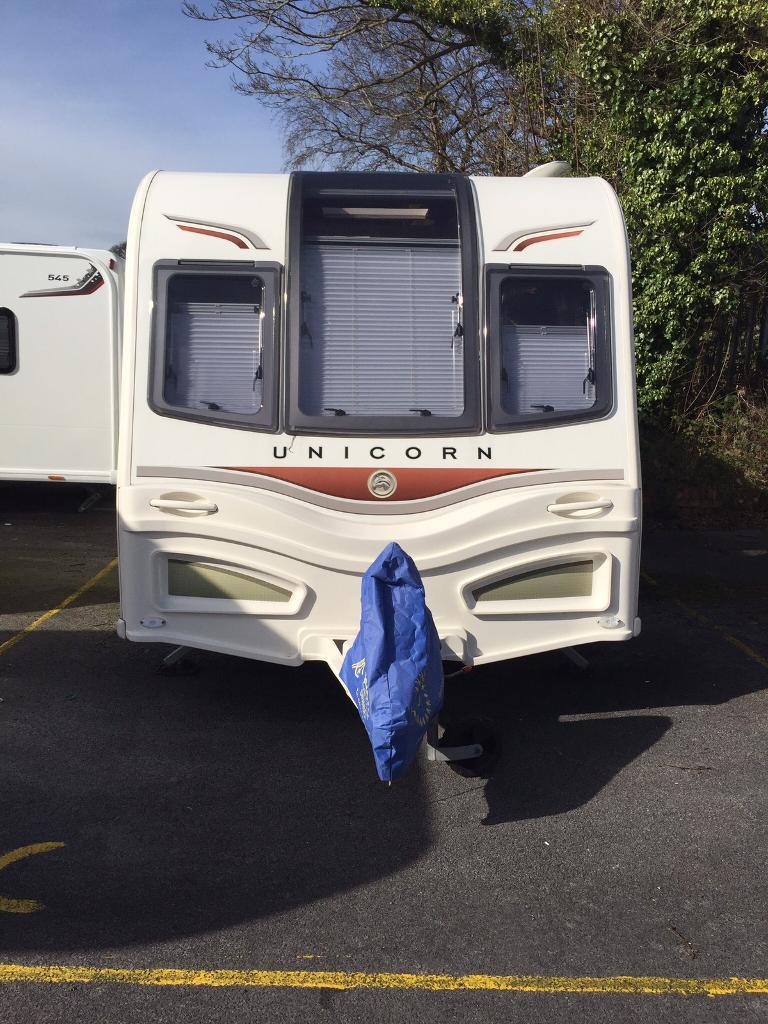 Bailey unicorn Cadiz 2013 4 berth top of the range touring caravan in