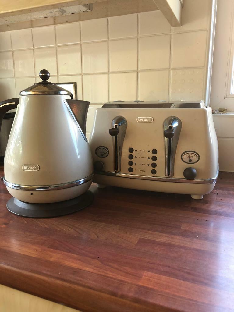 Delonghi Kettle and Toaster in Wirral, Merseyside Gumtree
