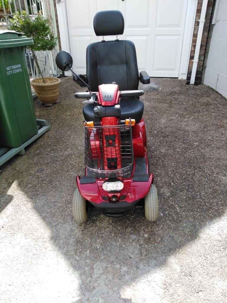 Celebrity deluxe mobility scooter in Bulwell, Nottinghamshire Gumtree