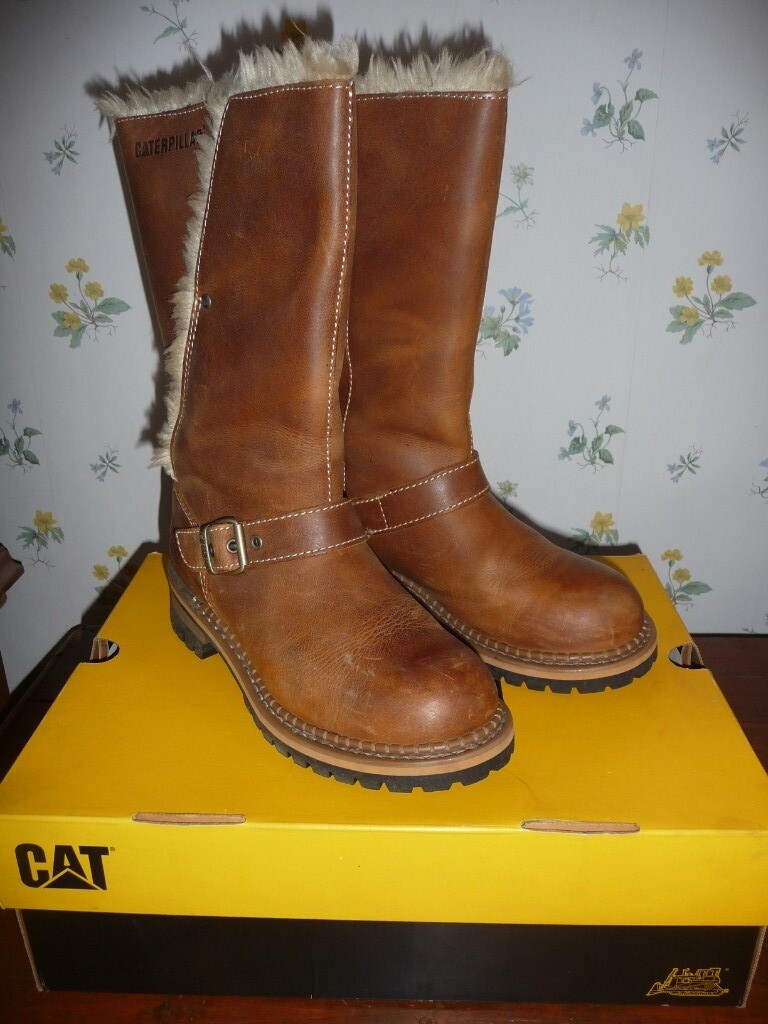 Woman's Cat Caterpillar Mardy Fur Boots, UK Size 4 (boxed excellent nearly new condition) in
