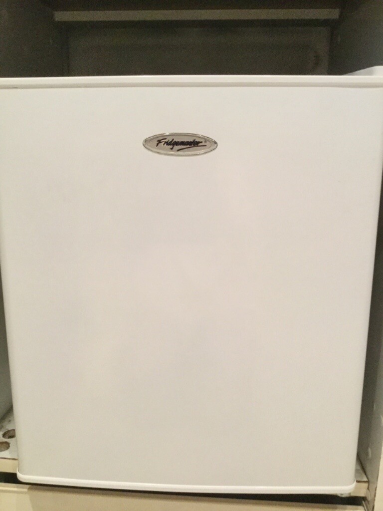 Counter Top Freezer Fridgemaster MTRZ36TTA Compact Polar White