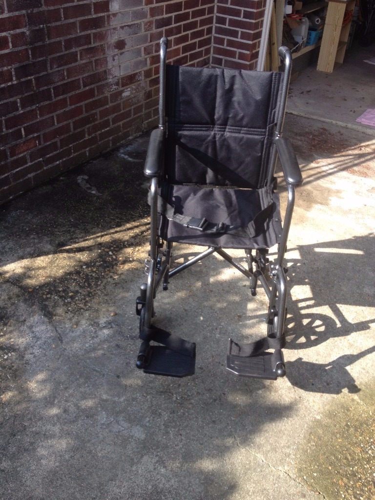 Lightweight easy fold wheelchair in Christchurch, Dorset Gumtree
