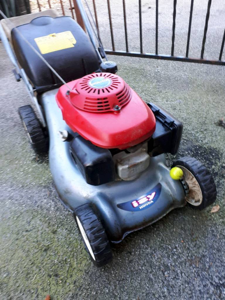 Honda izy 16inch petrol push mower in Northern Moor, Manchester Gumtree