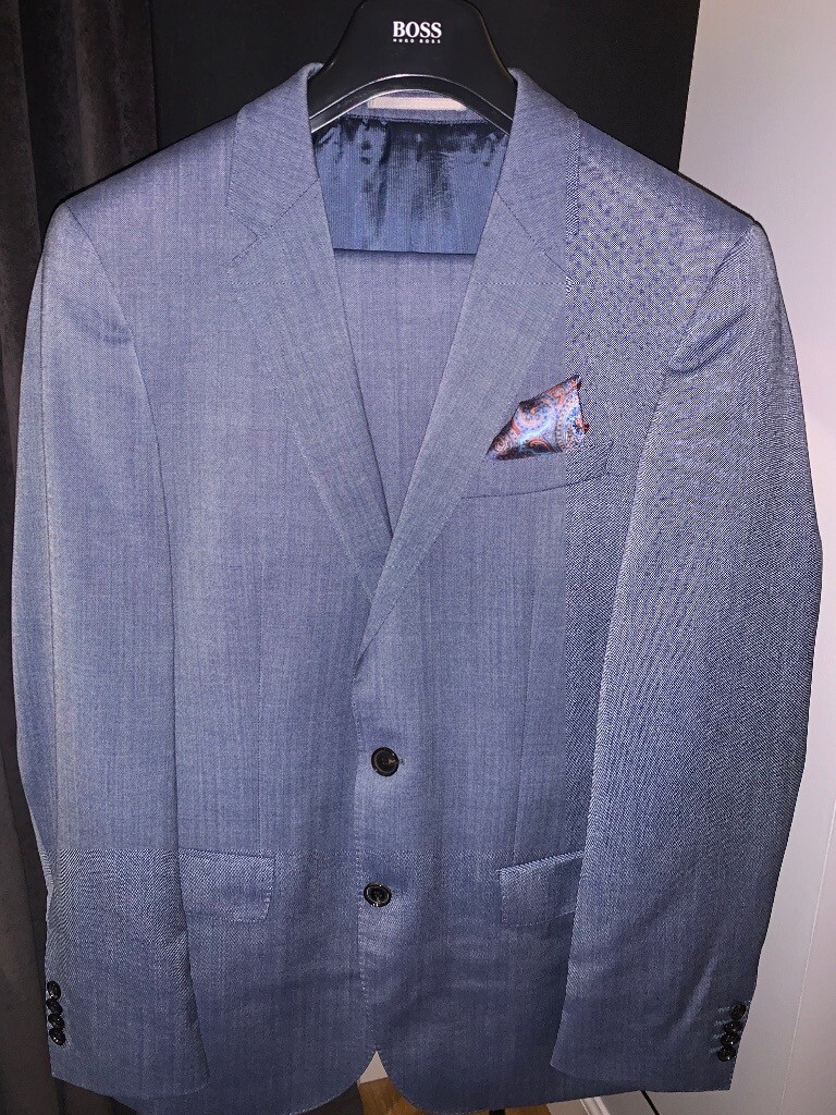 Genuine men’s blue Hugo Boss suit with Boss handkerchief & Rust tie