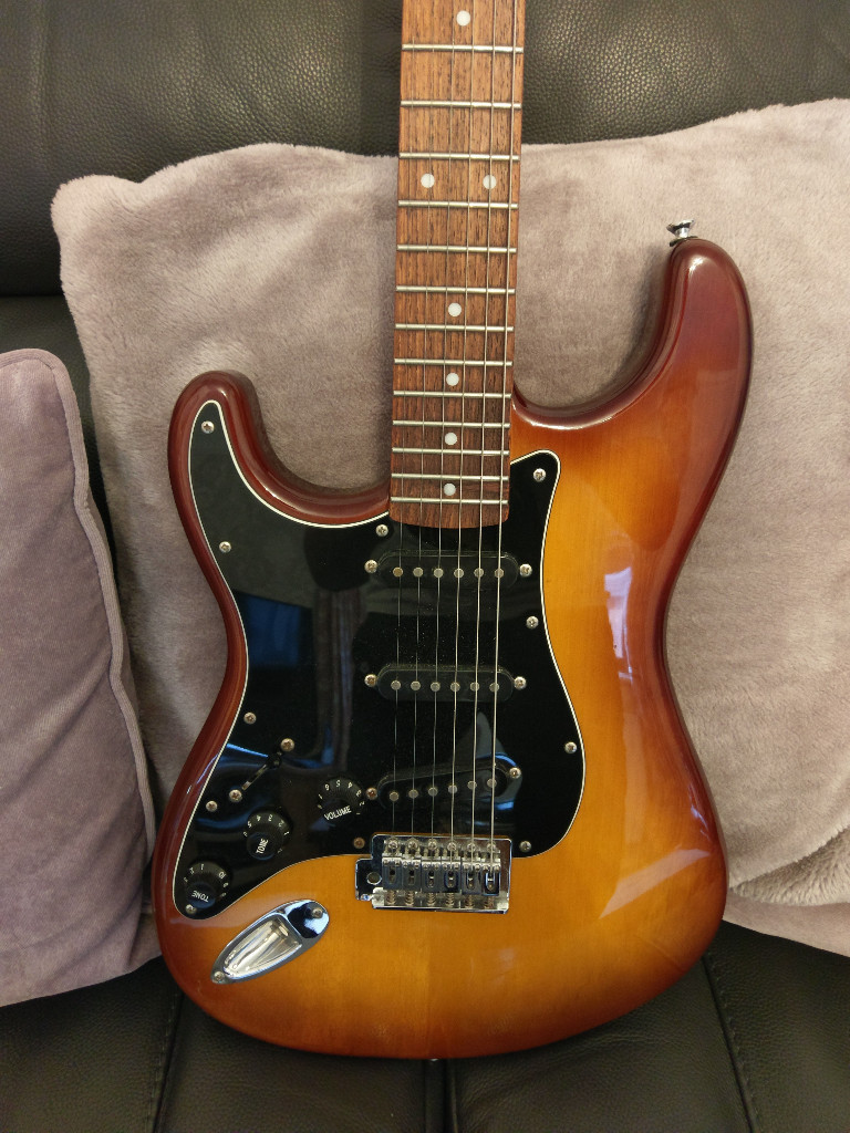 LEFT HANDED guitars, Stratstyle electric and dreadnought acoustic in