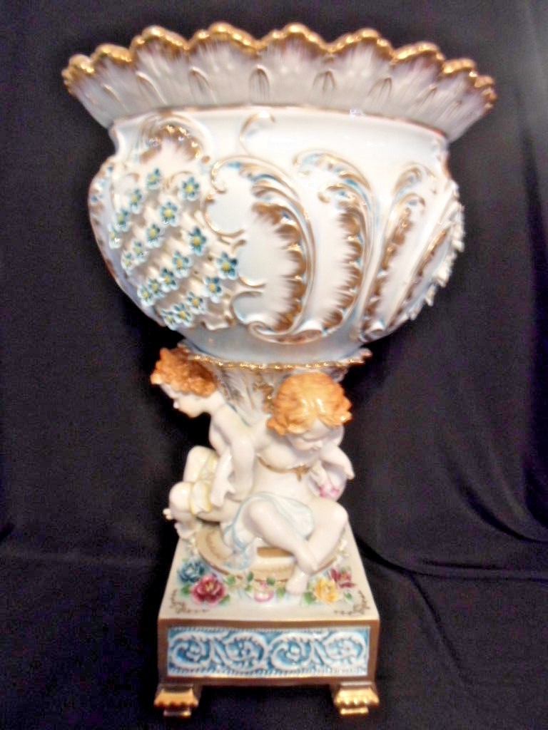 Antique Richard Klemm Dresden Porcelain Cherub Centerpeice Pedestal Bowl