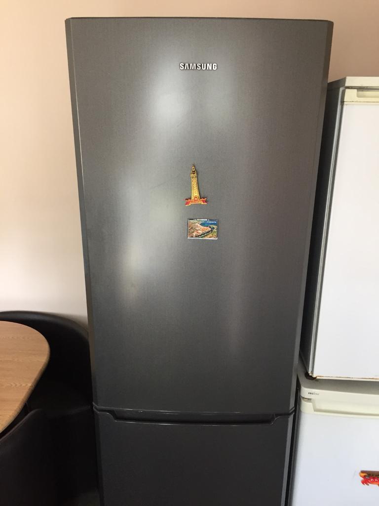 Samsung Fridge Freezer. Buyer to pick up in Southside, Glasgow Gumtree
