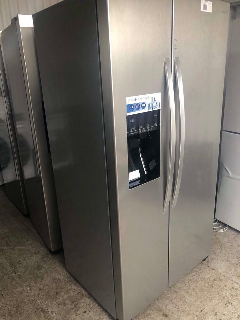 New Kenwood American style fridge freezer with water and ice dispenser