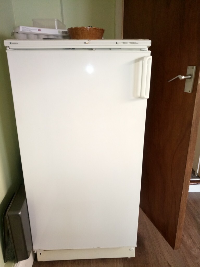 White fridge, good working, without freezer in Gravesend, Kent Gumtree