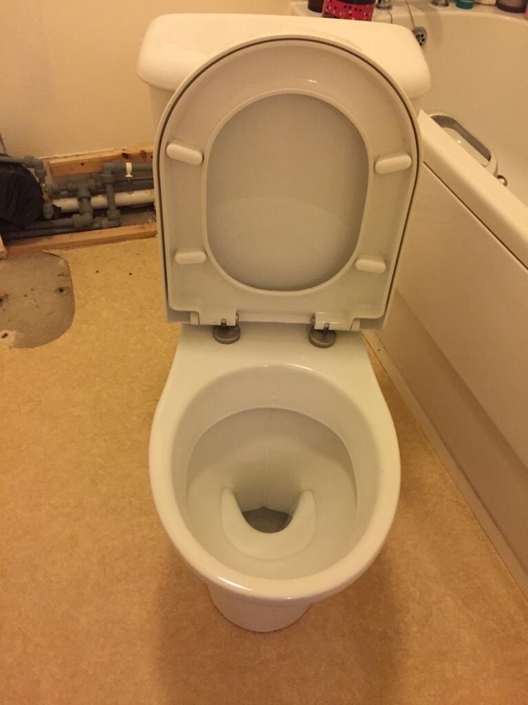 Ideal Standard WC , washbasin and pedestal. Excellent condition. in